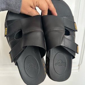 DR MARTENS Sandal Slides SIZE 9 WOMEN or SIZE 7 MEN